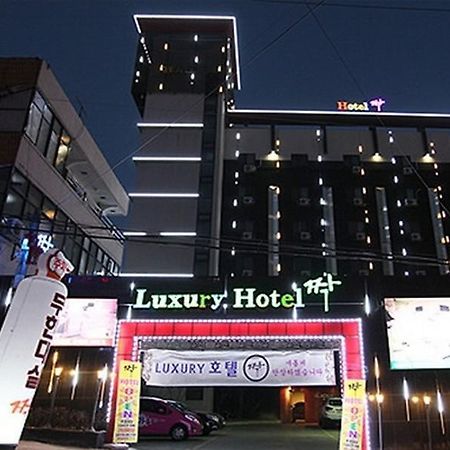 Luxury Jjak Hotel Инчон Экстерьер фото